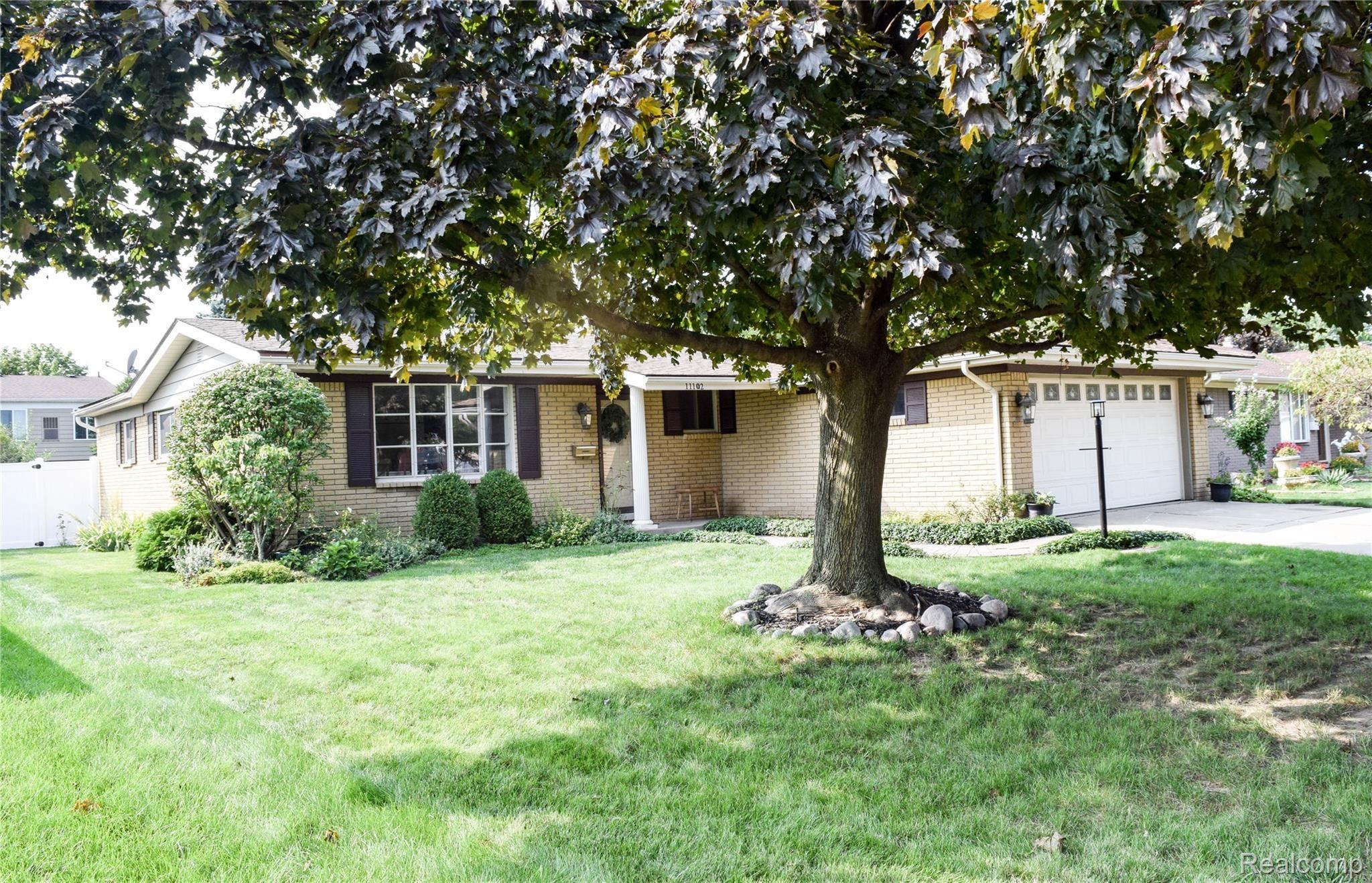 11102 Afton Road Southgate, MI 48195 - Photo 3 of 56 DSC_0010.jpg
