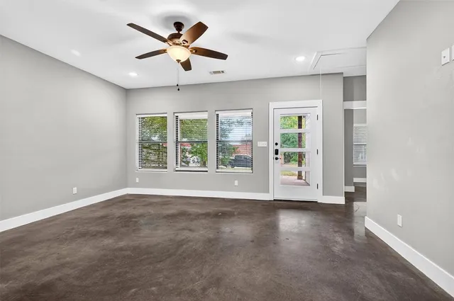 $1,525 | 211 West Murray Street, Denison, TX 75020