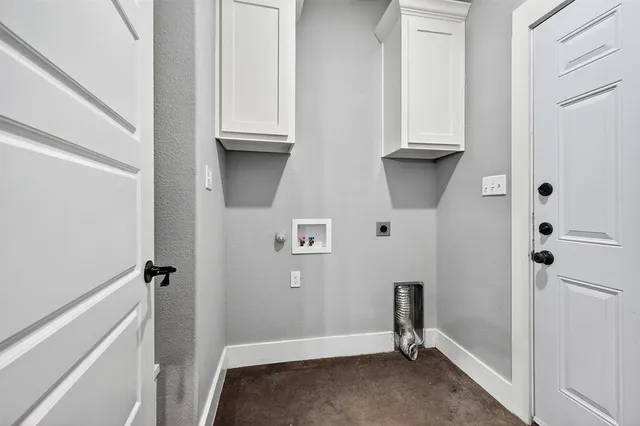 $1,525 | 211 West Murray Street, Denison, TX 75020