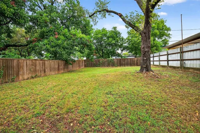 $1,525 | 211 West Murray Street, Denison, TX 75020