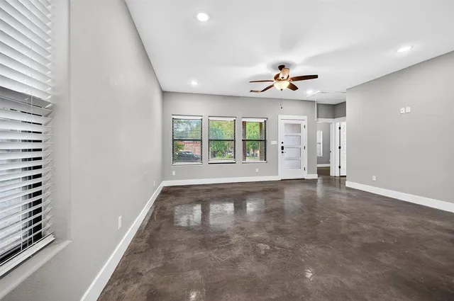 $1,525 | 211 West Murray Street, Denison, TX 75020