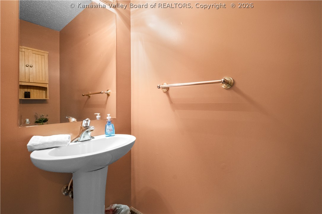 409 Rough Ridge Road Hurricane, WV 25526 - Photo 21 of 50 Gallery Image 21