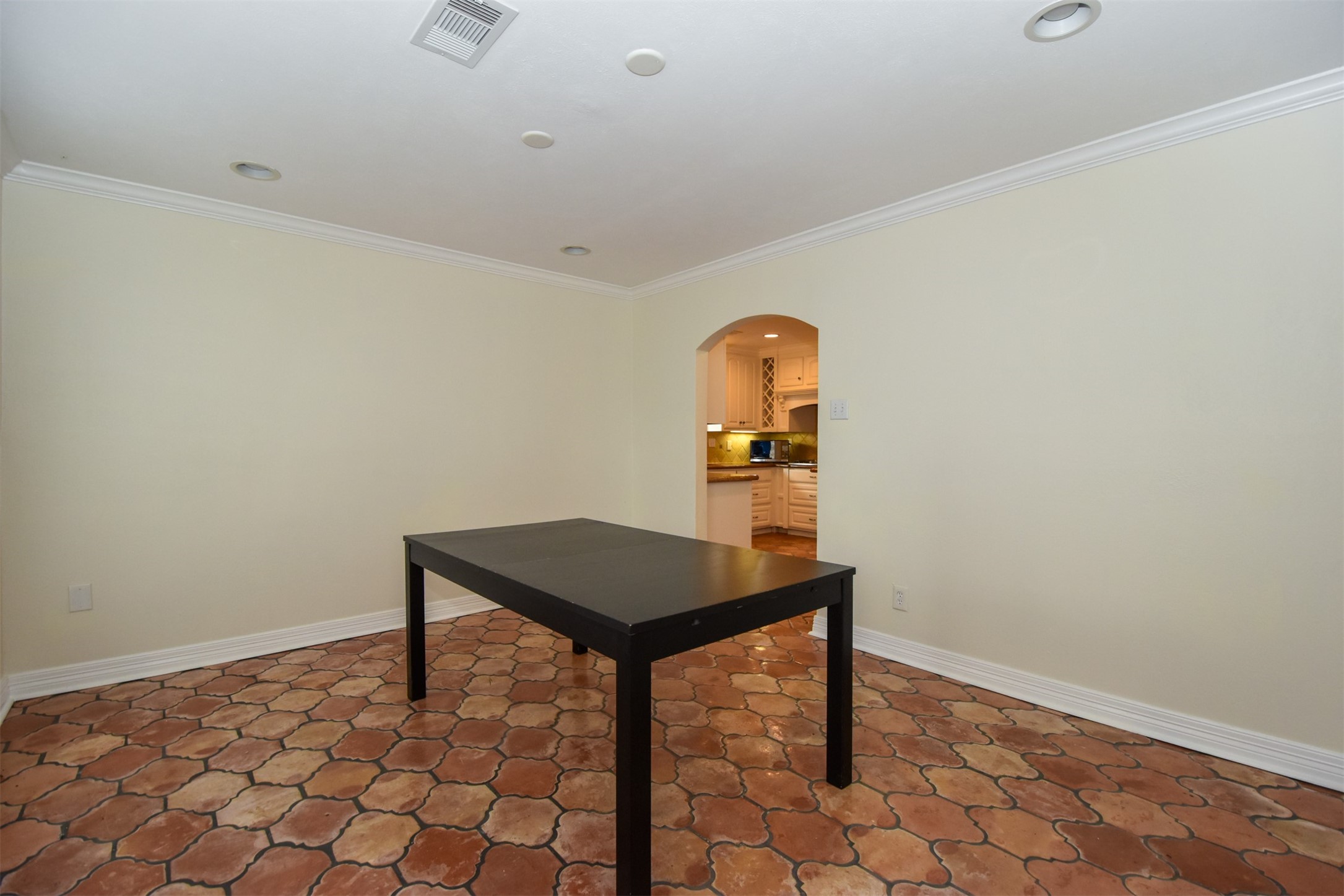 18603 Point Lookout Drive Houston, TX 77058 - Photo 4 of 31