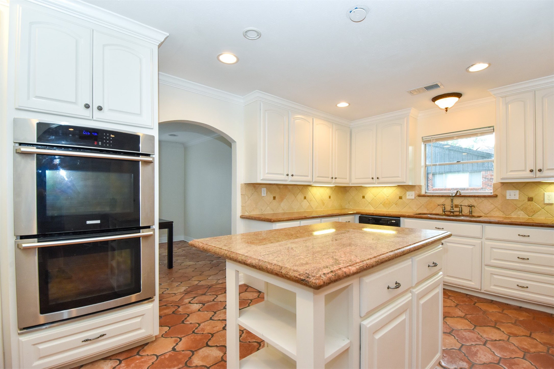 18603 Point Lookout Drive Houston, TX 77058 - Photo 6 of 31