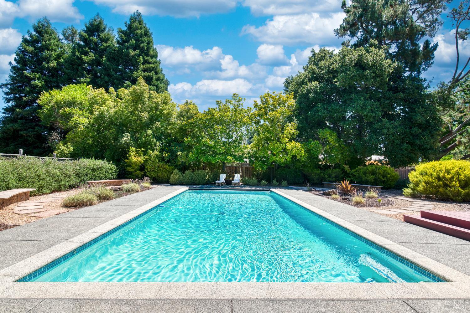 8 Racquet Court Novato, CA 94947 - Photo 4 of 47 Gallery Image 4
