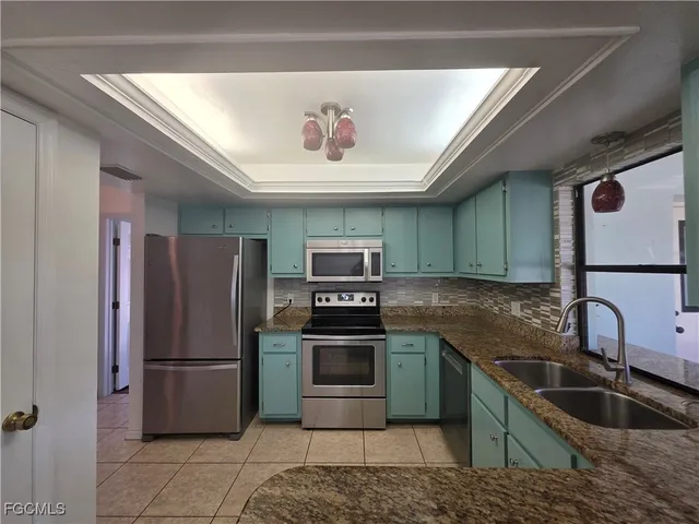 $1,850 | 424 Southwest 37th Lane, Cape Coral, FL 33914