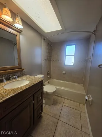 $1,850 | 424 Southwest 37th Lane, Cape Coral, FL 33914