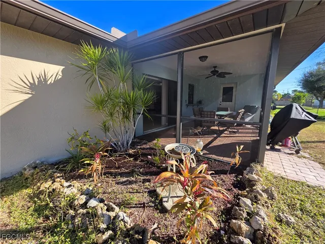 $1,850 | 424 Southwest 37th Lane, Cape Coral, FL 33914