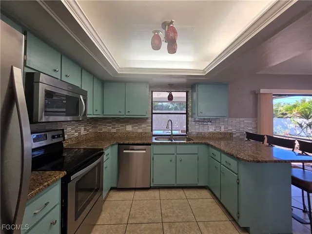 $1,850 | 424 Southwest 37th Lane, Cape Coral, FL 33914