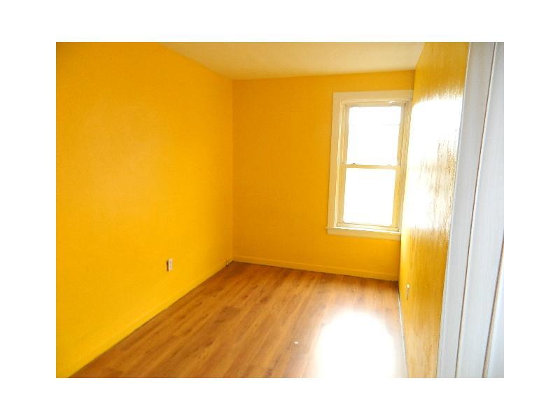 34 Highland Avenue McKees Rocks, PA 15136 - Photo 4 of 10 Bedroom.