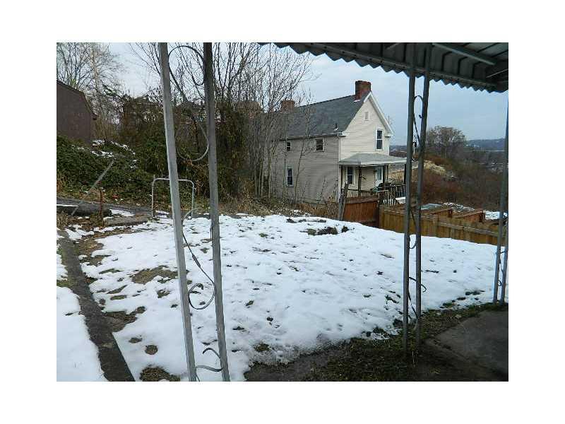 34 Highland Avenue McKees Rocks, PA 15136 - Photo 9 of 10 Exterior Back.