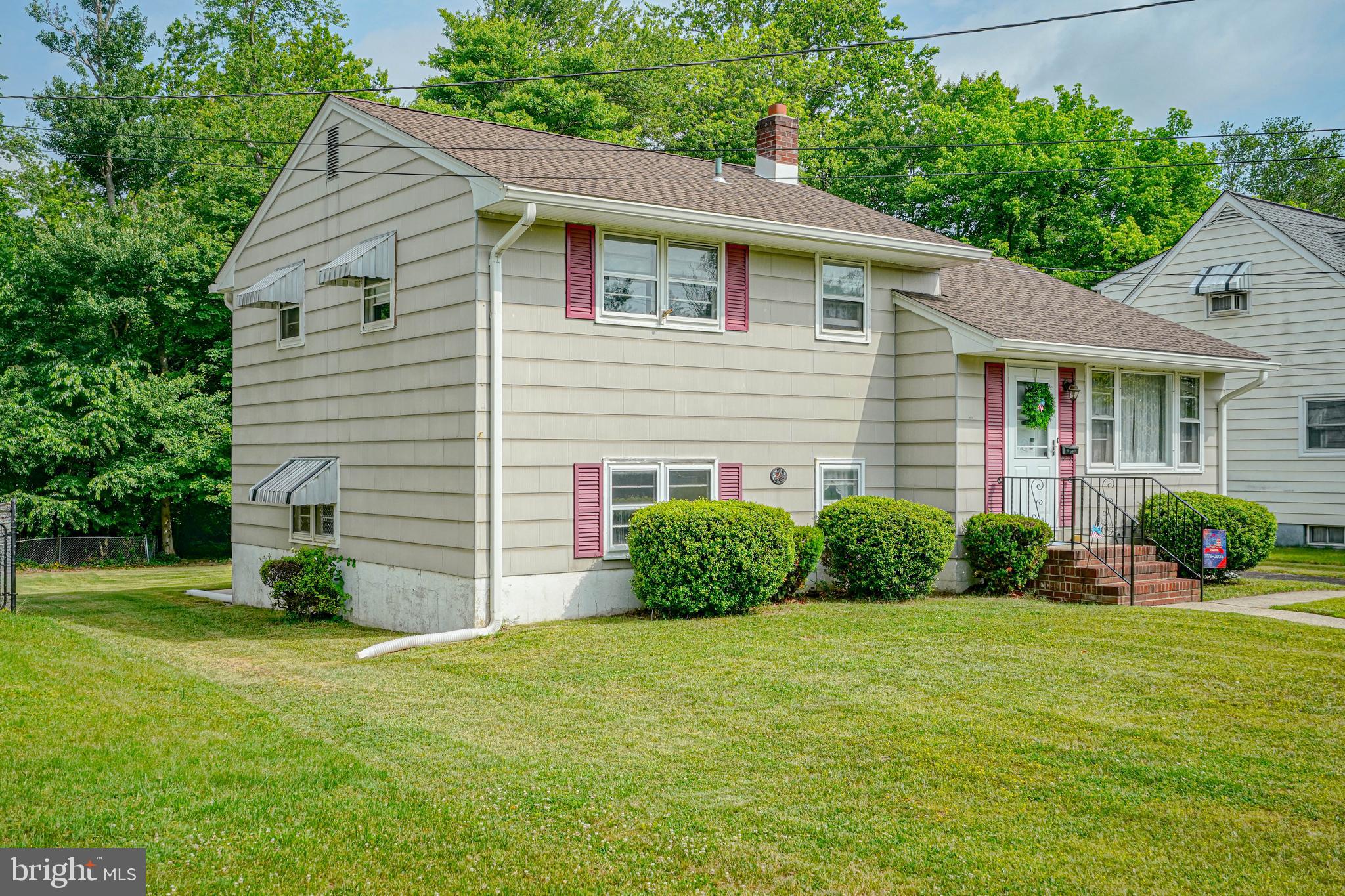 70 Walnut Street Mount Holly, NJ 08060 - Photo 3 of 42
