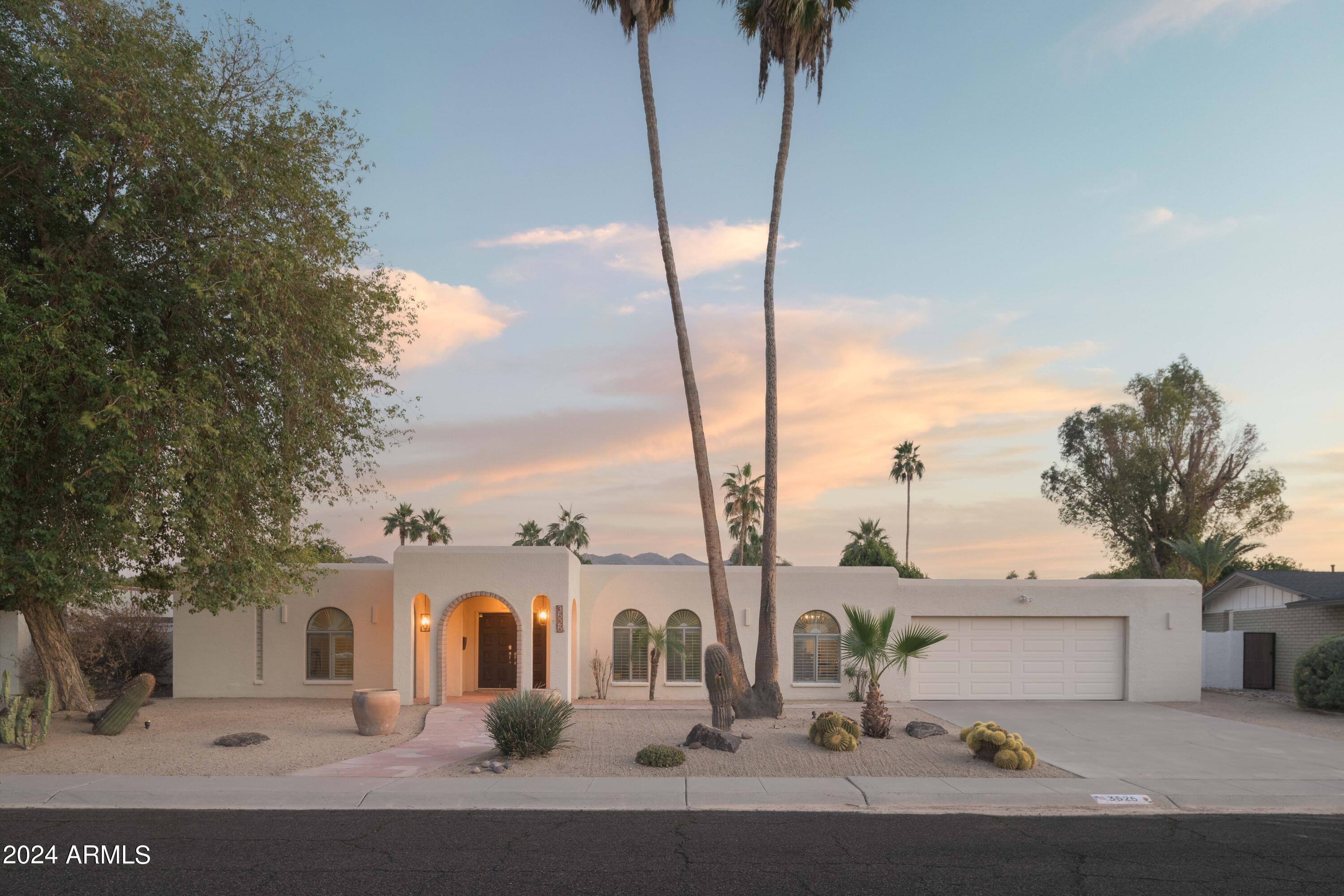 3525 East Cochise Road Phoenix, AZ 85028 - Photo 1 of 29 Front