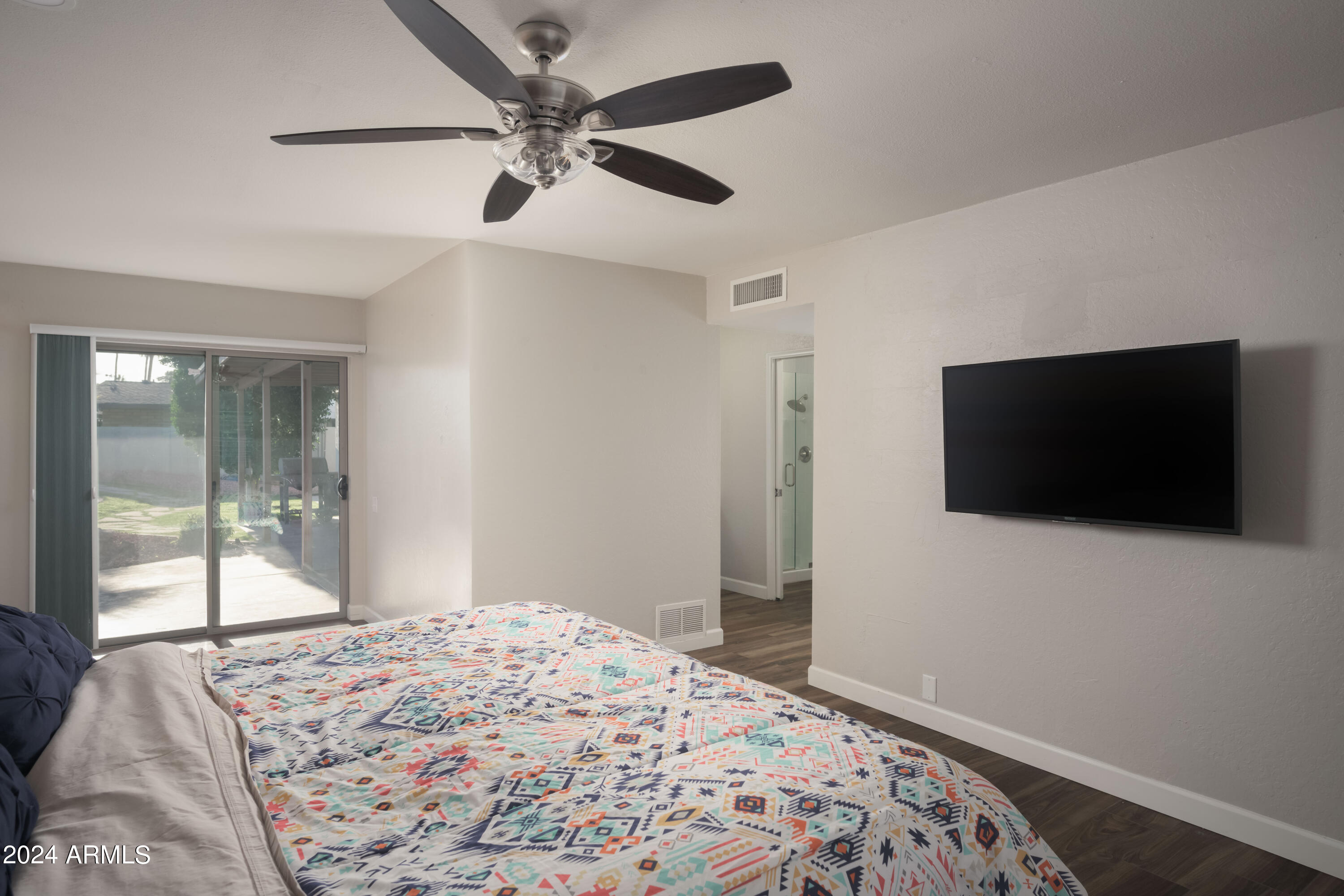 3525 East Cochise Road Phoenix, AZ 85028 - Photo 13 of 29 Primary Bedroom