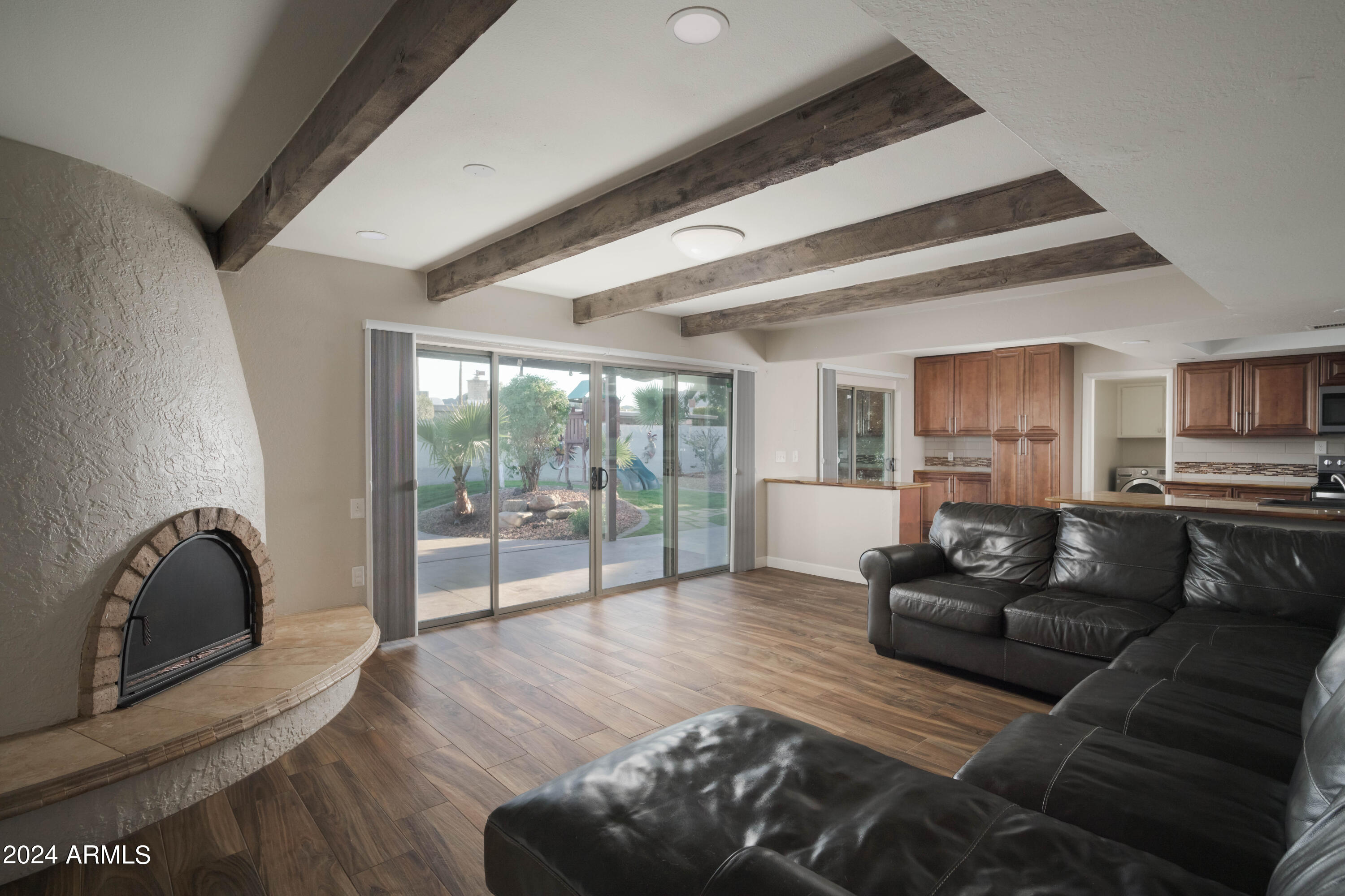 3525 East Cochise Road Phoenix, AZ 85028 - Photo 5 of 29 Family Room