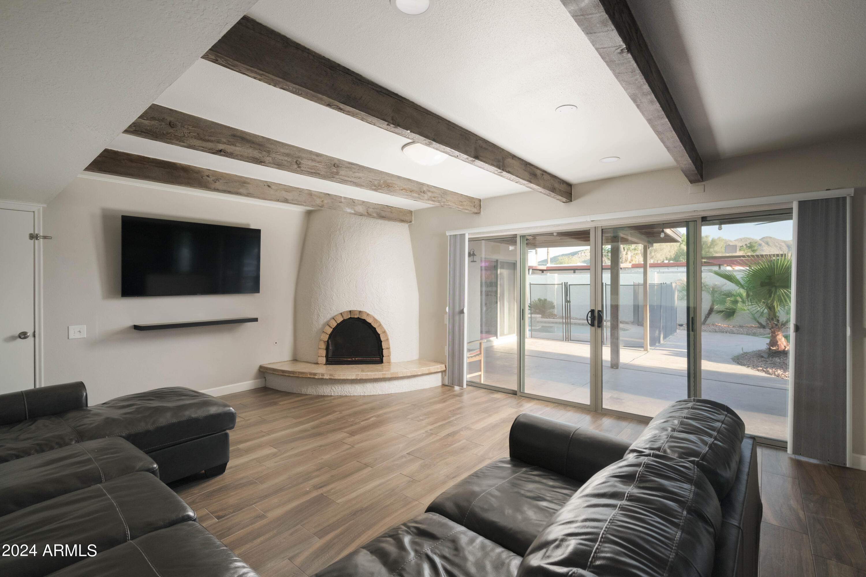 3525 East Cochise Road Phoenix, AZ 85028 - Photo 9 of 29 Family Room