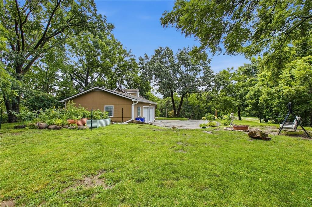 7116 Woodson Road Raytown, MO 64133 - Photo 33 of 48