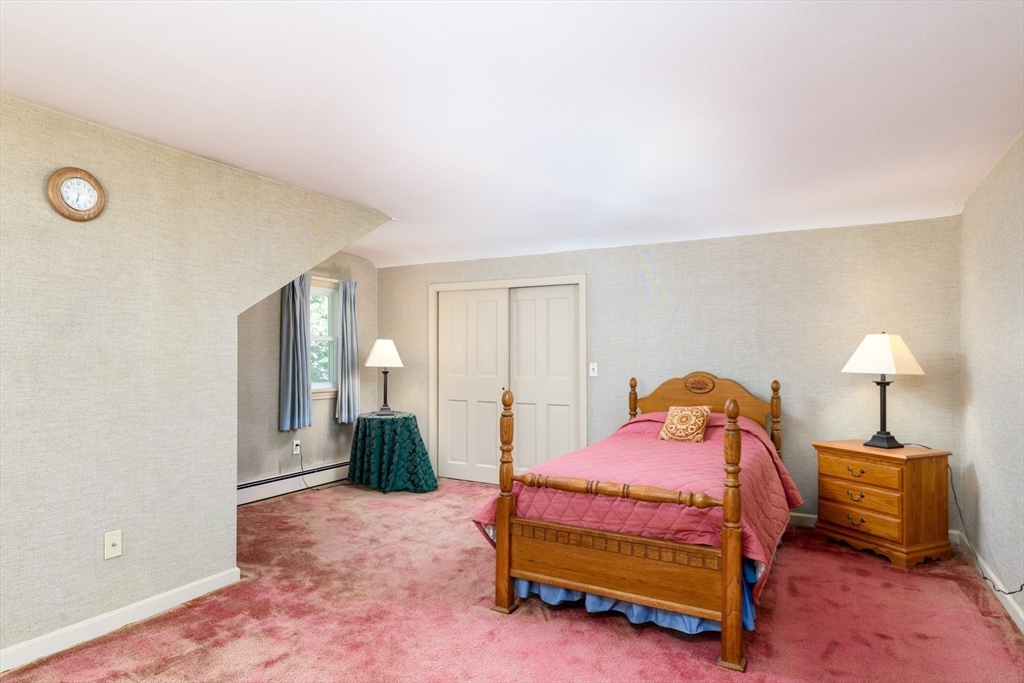 55 Old Common Road Auburn, MA 01501 - Photo 23 of 36