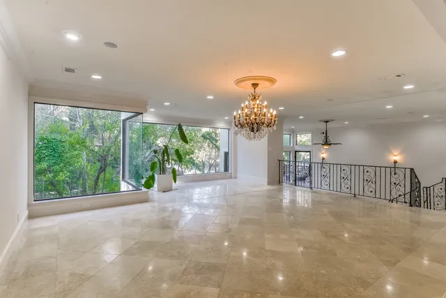 $7,500 | 15 West Shady Lane, Unit B, Houston, TX 77063