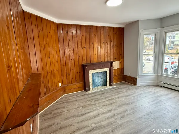 $2,500 | 78 McKinley Avenue, Unit 1, Norwich, CT 06360