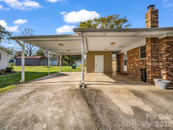 $265,000 | 913 Webb Road, Ellenboro, NC 28040