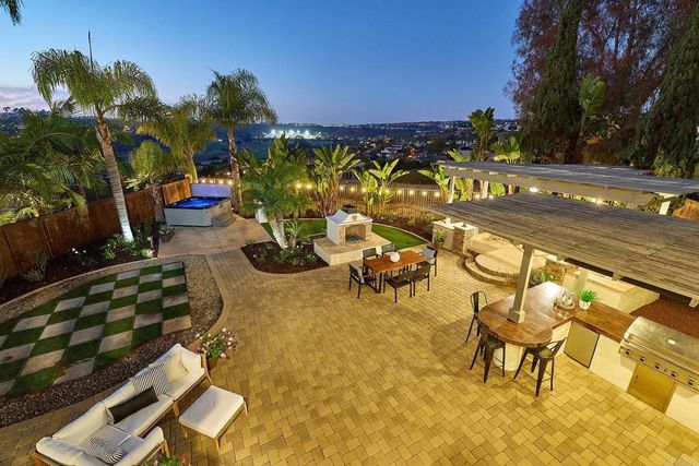 a view of an outdoor space