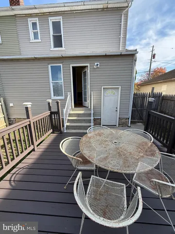 $2,000 | 621 Noble Street, Lebanon, PA 17042