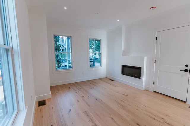 $5,700 | 5 Thurston Street, Unit 1, Somerville, MA 02145