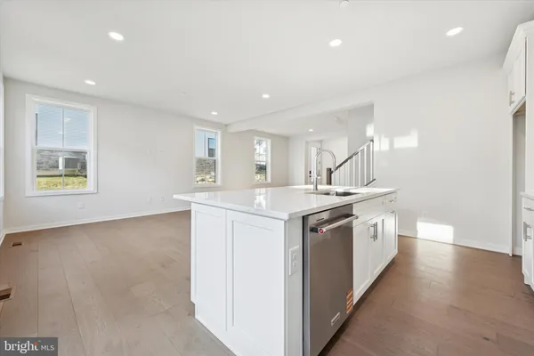 $4,300 | 64 Alroy Road, Unit 151, Malvern, PA 19355