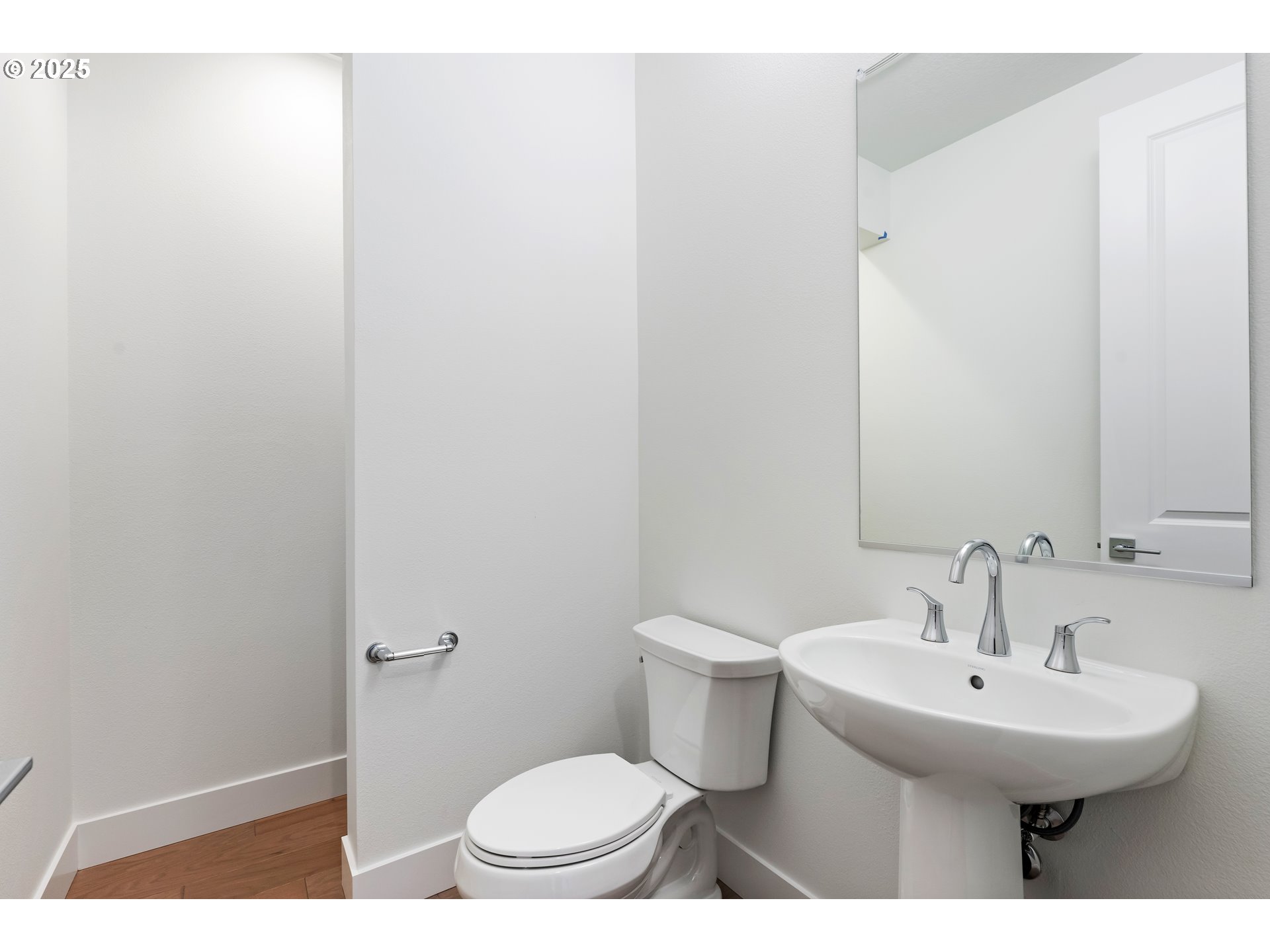386 West Fir Loop Washougal, WA 98671 - Photo 5 of 45 a bathroom with a sink toilet and mirror