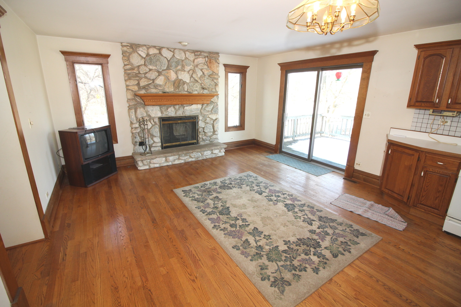 31W714 Army Trail Road Wayne, IL 60184 - Photo 13 of 32