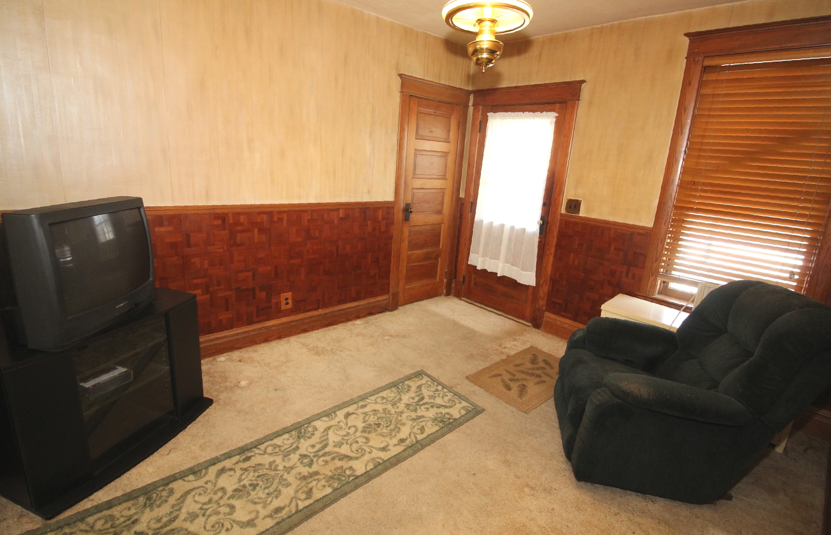 31W714 Army Trail Road Wayne, IL 60184 - Photo 9 of 32