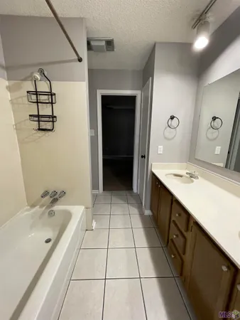 $1,350 | 909 West Tony Street, Unit D, Gonzales, LA 70737