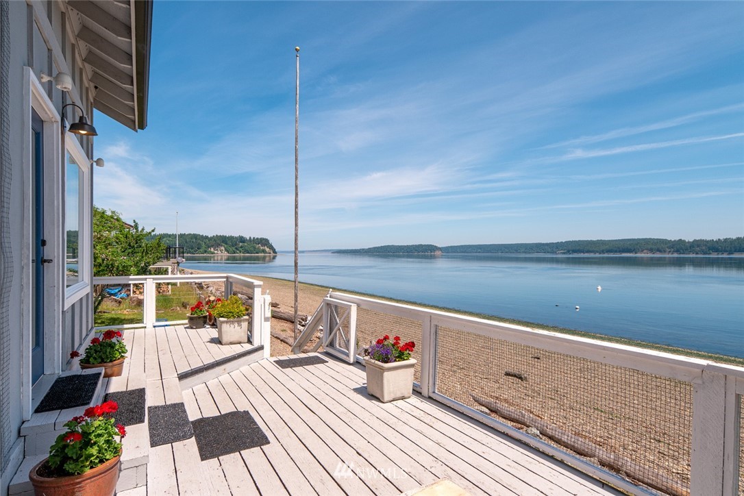 14117 Lyle Point Road Anderson Island, WA 98303 - Photo 6 of 25
