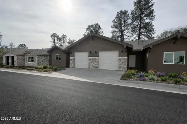 $2,840 | 561 Sally Lane, Unit 5, Prescott, AZ 86303