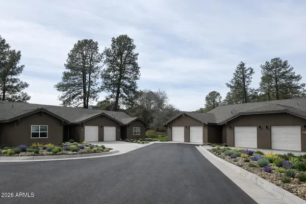 $2,840 | 561 Sally Lane, Unit 5, Prescott, AZ 86303