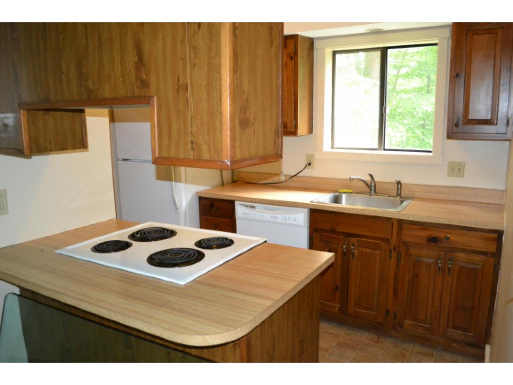 327 Old Quechee Road, Unit B Hartford, VT 05059 - Photo 4 of 9 Gallery Image 4