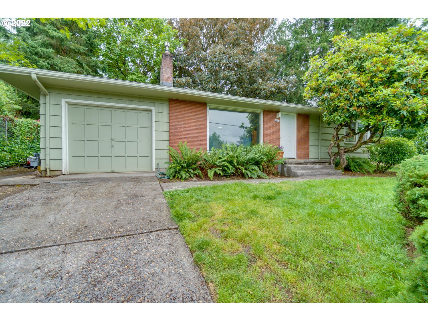 1844 Southwest Custer Street Portland, OR 97219 - Photo 1 of 31 Gallery Image 1