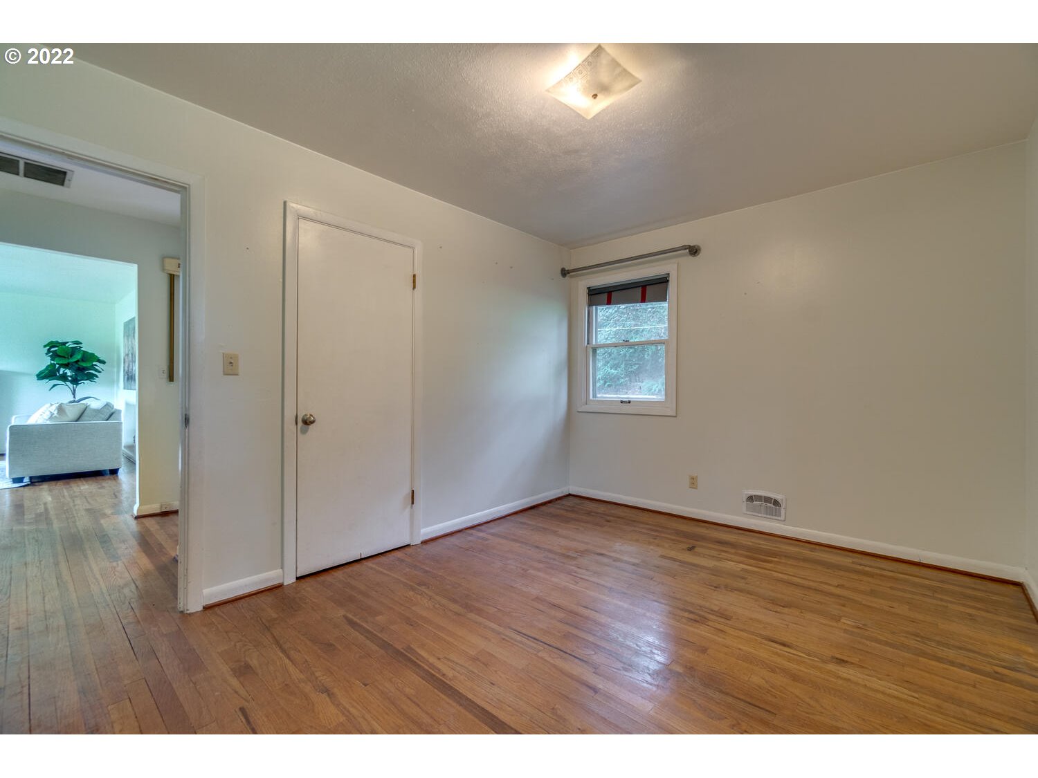 1844 Southwest Custer Street Portland, OR 97219 - Photo 17 of 31 Gallery Image 17