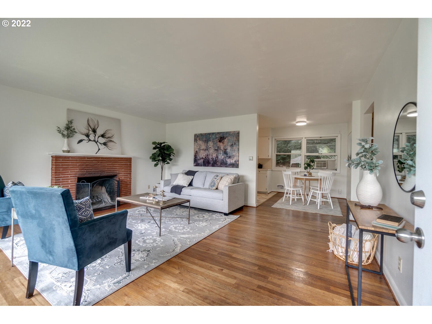 1844 Southwest Custer Street Portland, OR 97219 - Photo 7 of 31 Gallery Image 7