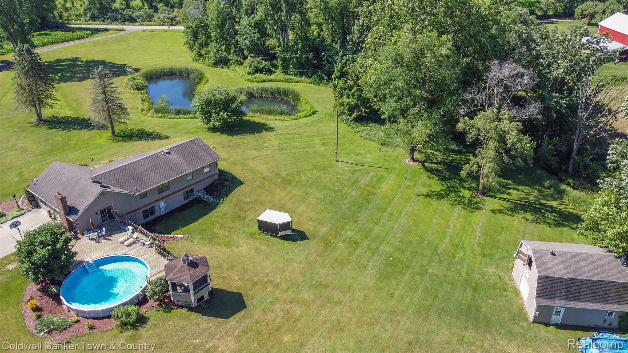 1313 Rush Lake Road Pinckney, MI 48169 - Photo 8 of 64 Gallery Image 8