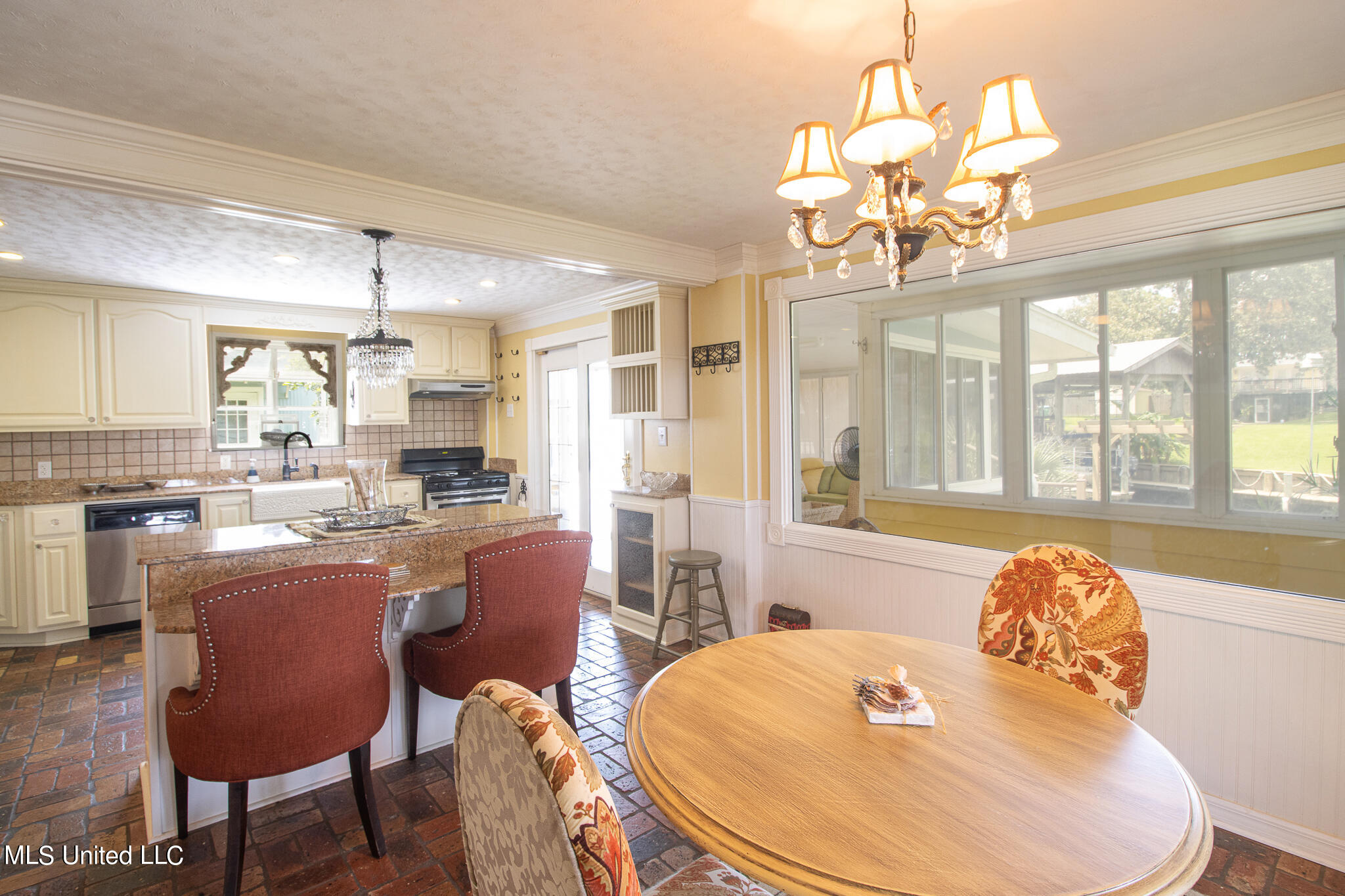 11471 Summer Lane Road Biloxi, MS 39532 - Photo 12 of 38 Summer-92032