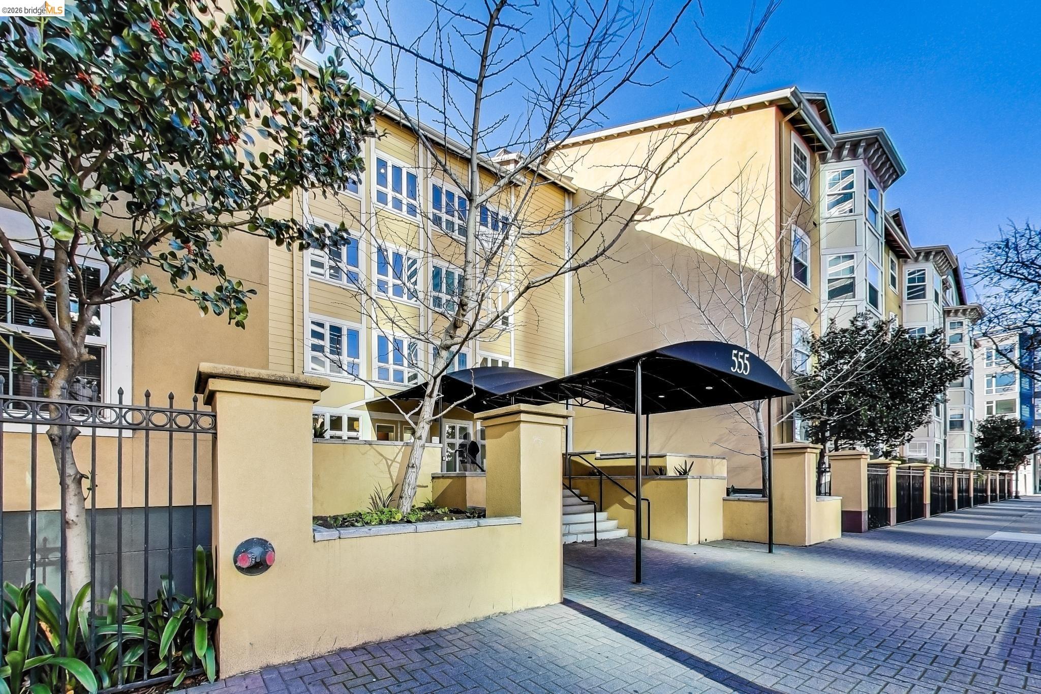 View of apartment building / complex