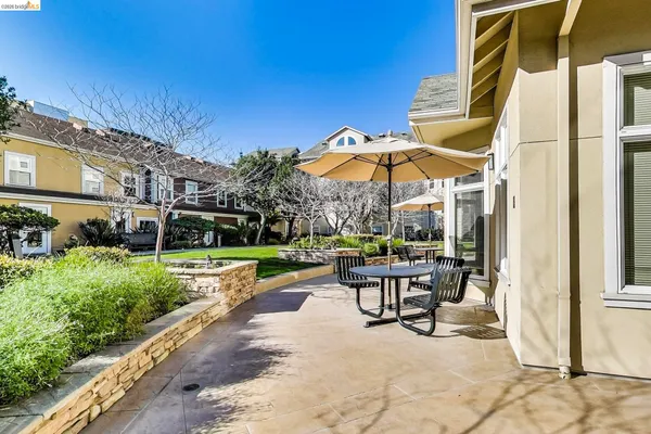 $2,800 | 555 10th Street, Unit 312, Oakland, CA 94607