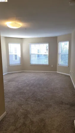 $2,800 | 555 10th Street, Unit 312, Oakland, CA 94607