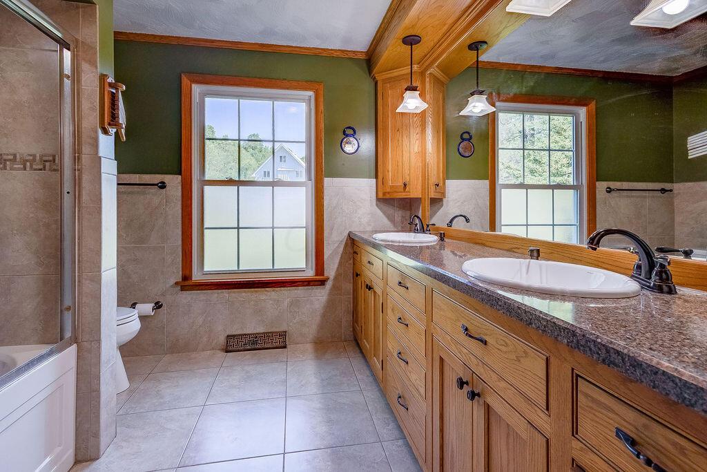 13887 Vincent Road Mount Vernon, OH 43050 - Photo 19 of 55 Main Level Full Bathroom