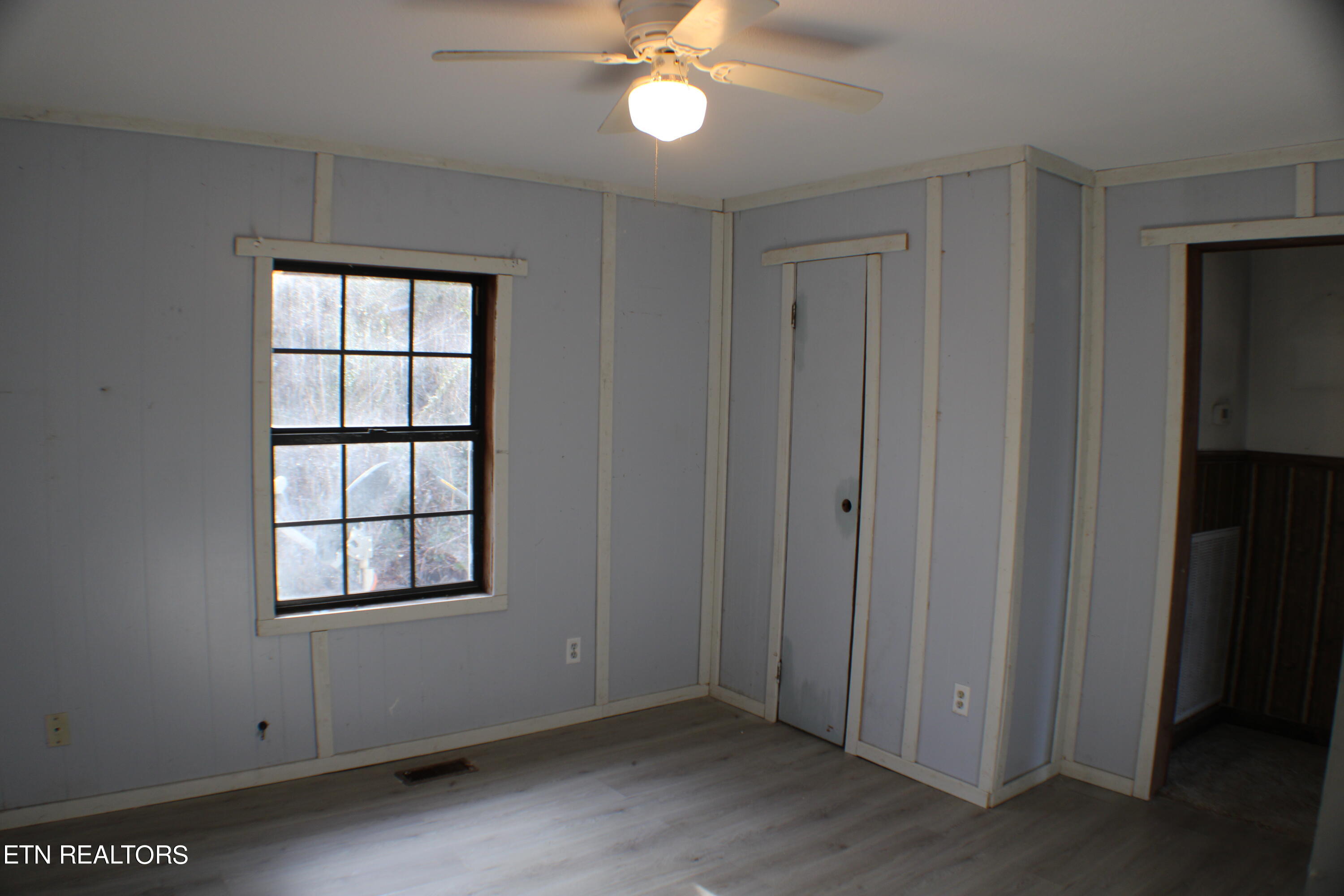 245 Singleton Road Tazewell, TN 37879 - Photo 9 of 16 IMG_2083