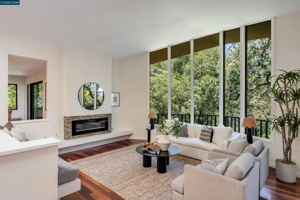 $1,895,000 | 1066 Vía Baja, Lafayette, CA 94549