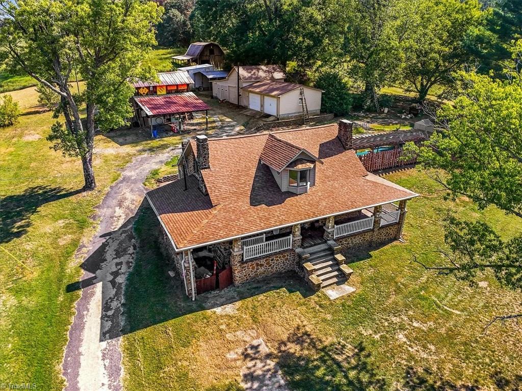 907 Irvin Farm Road Reidsville, NC 27320 - Photo 3 of 48 Gallery Image 3