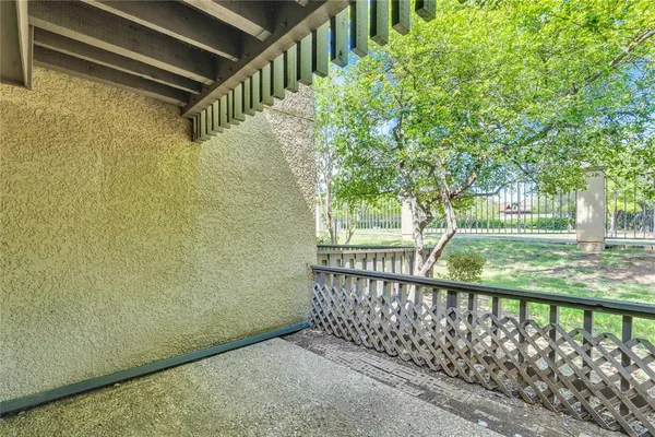 $1,700 | 4525 North O'Connor Road, Unit 1184, Irving, TX 75062